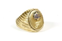 Lot 14 - A gold gentlemen's signet ring