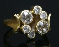 Lot 201 - An 18ct gold diamond ring