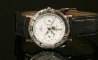 Lot 456 - A gentlemen's stainless steel Omega Constellation quartz strap watch