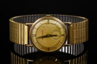 Lot 438 - A gentlemen's 9ct gold Jaeger-LeCoultre mechanical watch