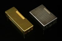 Lot 477 - A cased Dunhill gold-plated lighter