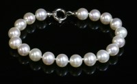 Lot 242 - A single row cultured freshwater pearl bracelet