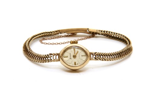 Lot 27 - A ladies 9ct gold Accurist mechanical bracelet watch