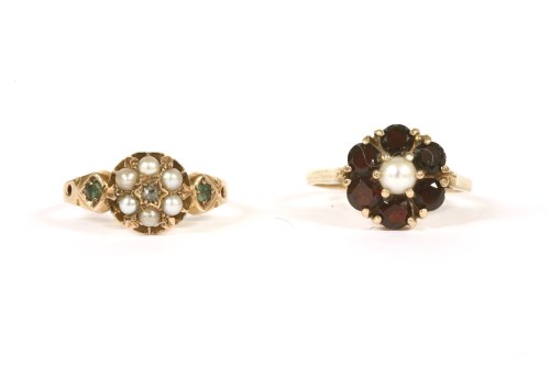 Lot 9 - A 9ct gold garnet and cultured pearl cluster ring