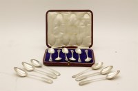 Lot 183 - A cased set of six silver teaspoons