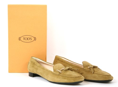 Lot 1420 - A pair of Tod's tan suede 'Gommino' loafers
