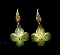 Lot 60 - A pair of ruby and chrysoprase cluster drop earrings