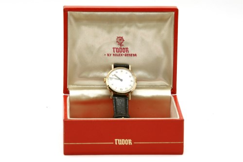 Lot 173 - A gentlemen's 9ct gold Tudor Rolex manual wind wristwatch