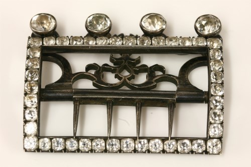 Lot 158 - A sterling silver Georgian hinged buckle