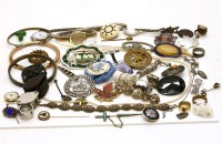 Lot 169 - A collection of jewellery