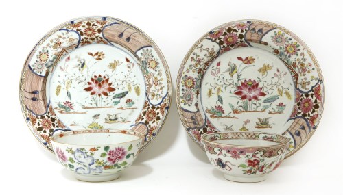 Lot 53 - A pair of famille rose bowls
