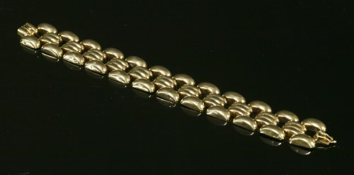 Lot 179 - A Continental gold bracelet