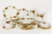 Lot 445 - A quantity of Royal Albert 'Old Country Roses' tea and dinnerware