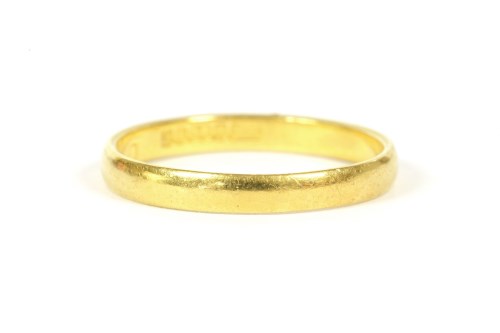 Lot 54 - A 22ct gold wedding ring