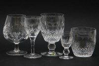 Lot 335 - A collection of glassware