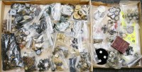 Lot 411 - Collection of mixed buttons