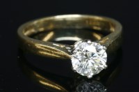 Lot 321 - An 18ct gold single stone diamond ring