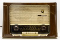 Lot 417 - A Grundig 2035 3D sound radio