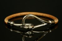 Lot 554 - An Hermès 'Jumbo' brown leather bracelet