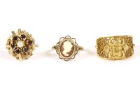 Lot 30 - A 9ct gold shell cameo ring