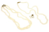 Lot 48 - A two row graduated cultured pearl necklace
