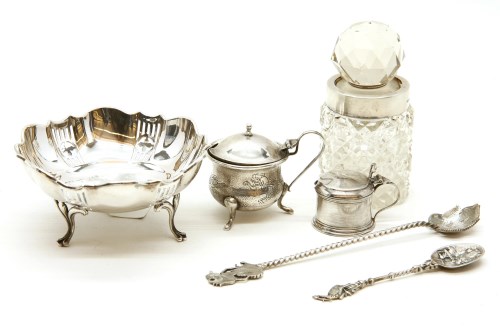 Lot 66 - Silver items comprising