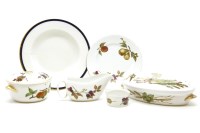 Lot 327 - A quantity of Royal Worcester Evesham pattern dinner ware