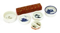 Lot 564 - A collection of Chinese porcelain bowls