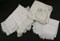 Lot 432 - A collection of linen and table cloths
