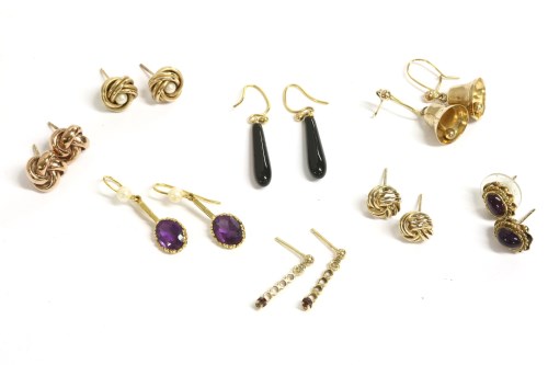 Lot 138 - A collection of earrings