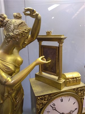 Lot 391 - A large gilt metal mantel clock