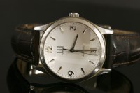 Lot 454 - A gentlemen's stainless steel Dunhill Automatic strap watch