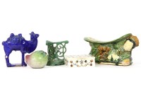 Lot 345 - A collection of ceramics
