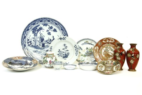 Lot 390 - A Chinese blue and white charger