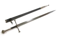 Lot 196 - A Lord of the Rings 'Anduril' replica sword