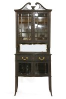 Lot 578 - An Edwardian vitrine