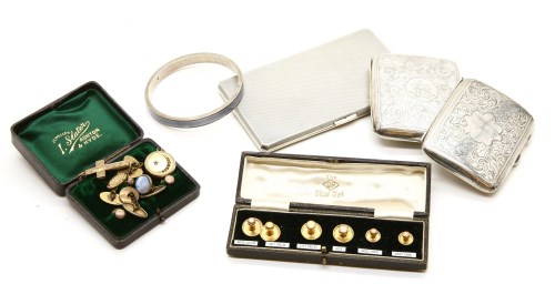 Lot 103 - A collection of jewellery
