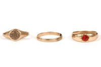 Lot 3 - A gold single stone paste ring