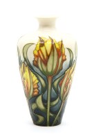 Lot 391 - A Moorcroft 'Tulip' vase
