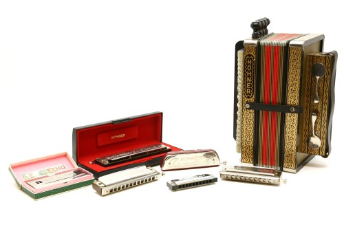 Lot 421 - A Hohner 'Chromonica 280c'