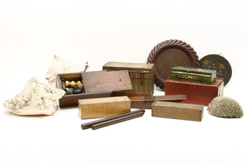Lot 307 - A chess set
