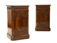 Lot 817 - A pair of mahogany dining pedestals
