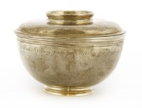Lot 261 - A silver bowl and cover