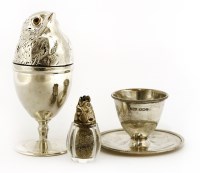 Lot 86 - A silver egg cup on a fixed stand