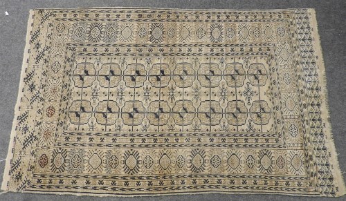 Lot 617 - An Eastern rug