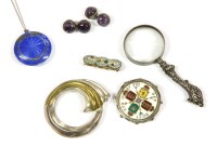 Lot 128 - A collection of jewellery
