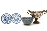 Lot 415 - A Chinese export bowl