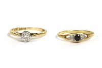 Lot 43 - An 18ct gold single stone diamond ring