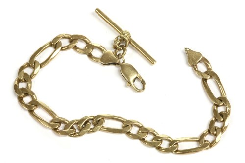 Lot 22 - An Italian 9ct gold Figaro chain bracelet with T-bar