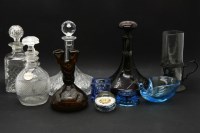 Lot 354 - A collection of glassware